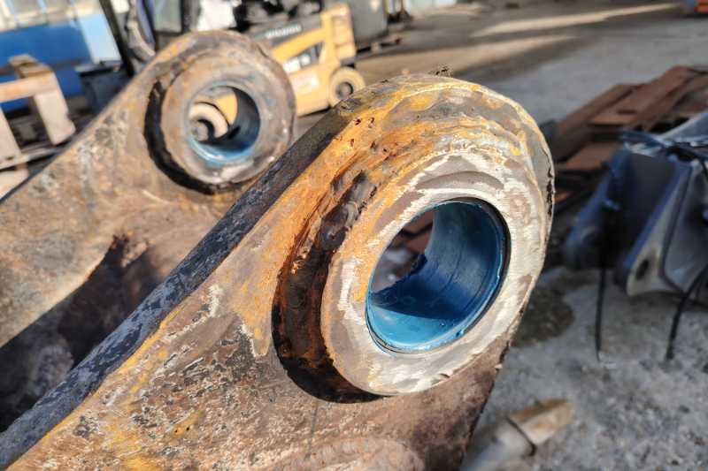OmecoHub - Immagine KOMATSU PC240-8